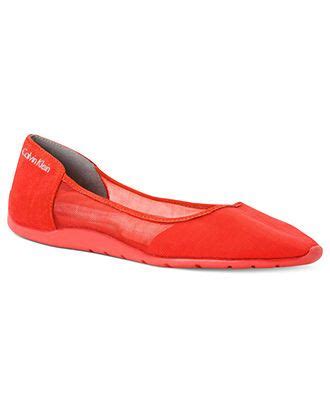 calvin klein flats clearance.